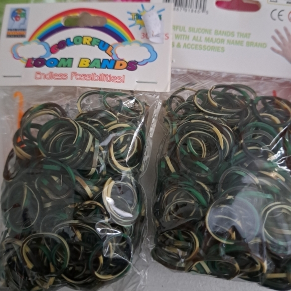 Loom Bands crafts DIY red blue camo green pink yellow green bracelet 13 pkgs new - Picture 8 of 8